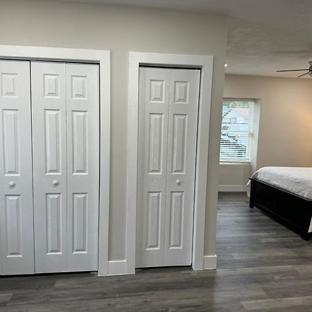 Deluxe Apartment Whit Laundry Tampa Esterno foto