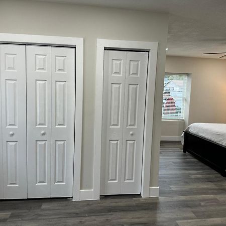 Deluxe Apartment Whit Laundry Tampa Esterno foto